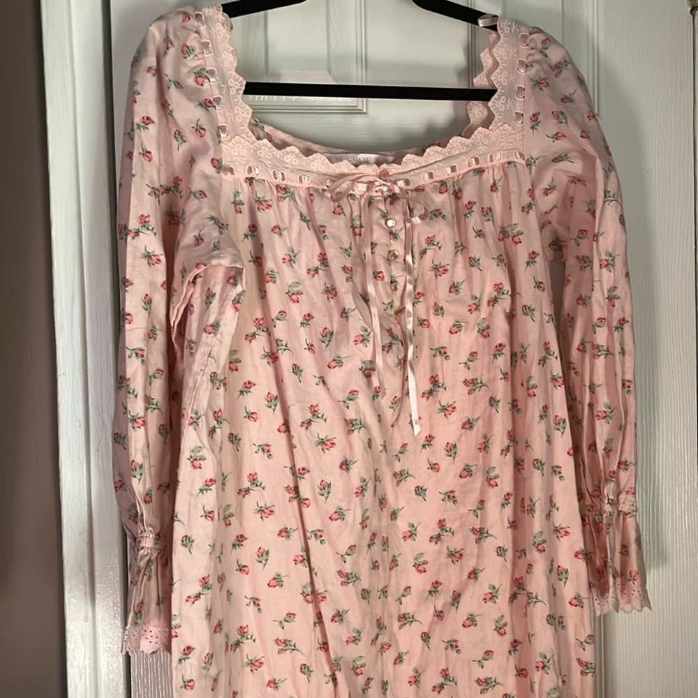 Beautiful Vintage Victoria’s Secret Cotton Flannel Nightgown